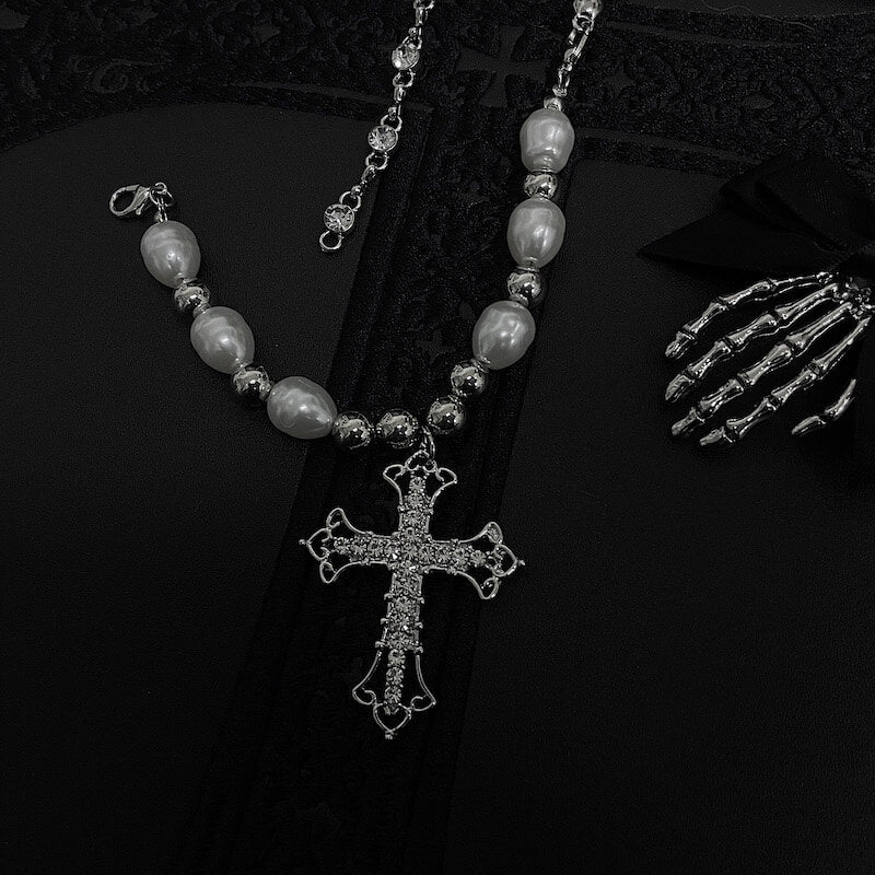 cutiekill-alt-pearl-cross-necklace-ah0400