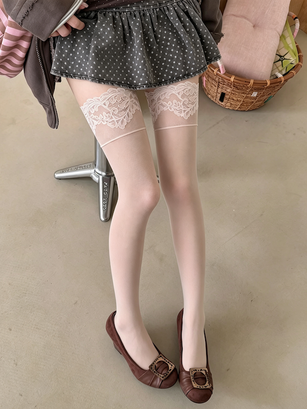 cutiekill-amelie-vintage-lace-thigh-high-stockings-c0558