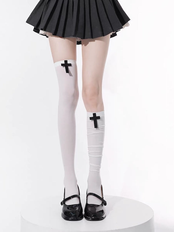 cutiekill-cross-over-knee-stockings-c0547