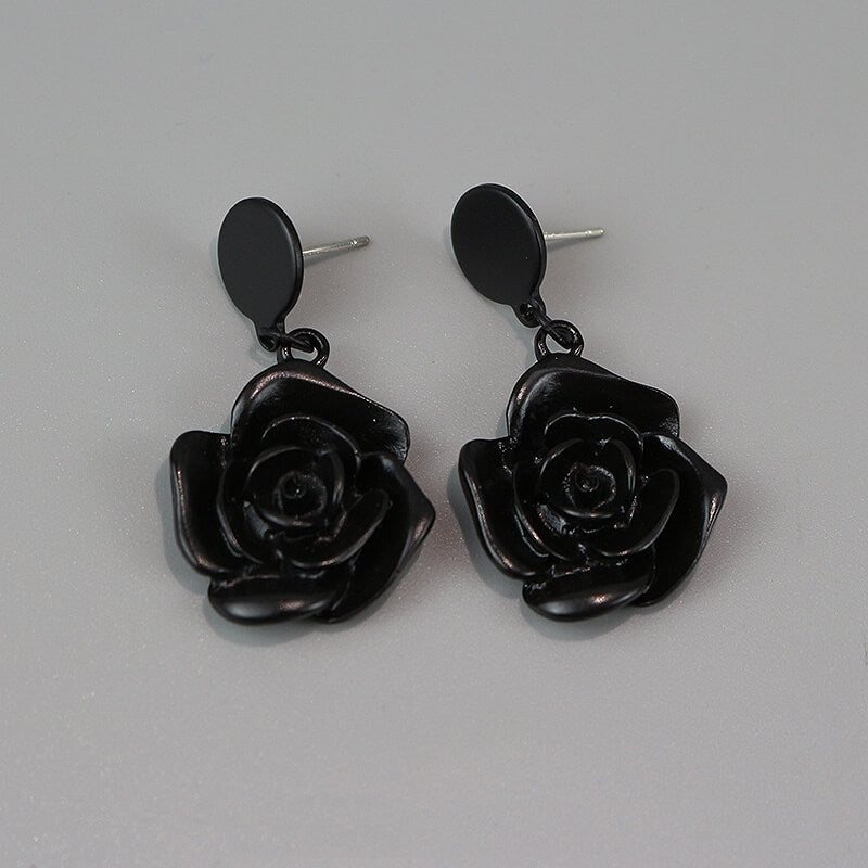 cutiekill-dark-elegant-camellia-earrings-ah0676