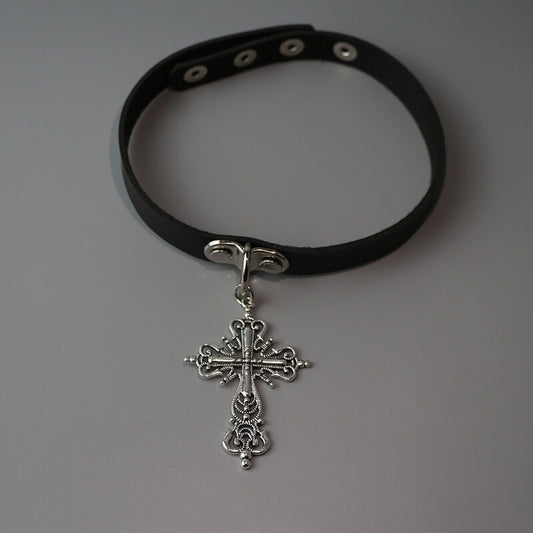 cutiekill-dark-y2k-cross-choker-necklace-ah0818