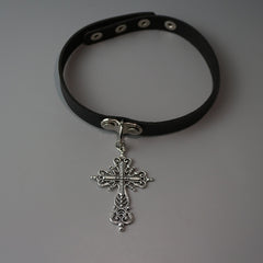 cutiekill-dark-y2k-cross-choker-necklace-ah0818