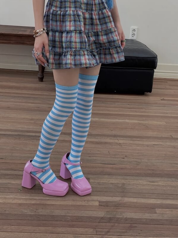 cutiekill-girl-candy-stripe-stockings-c0331