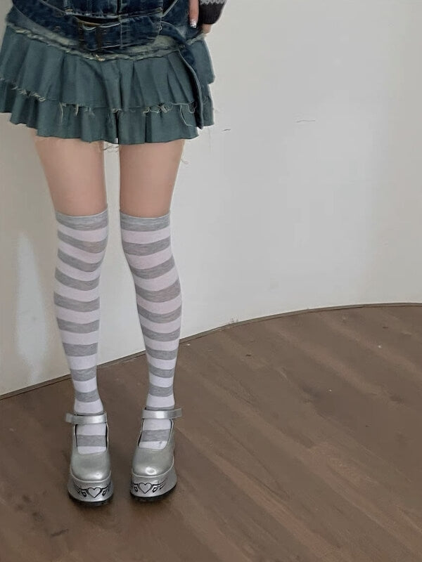 cutiekill-girl-candy-stripe-stockings-c0331