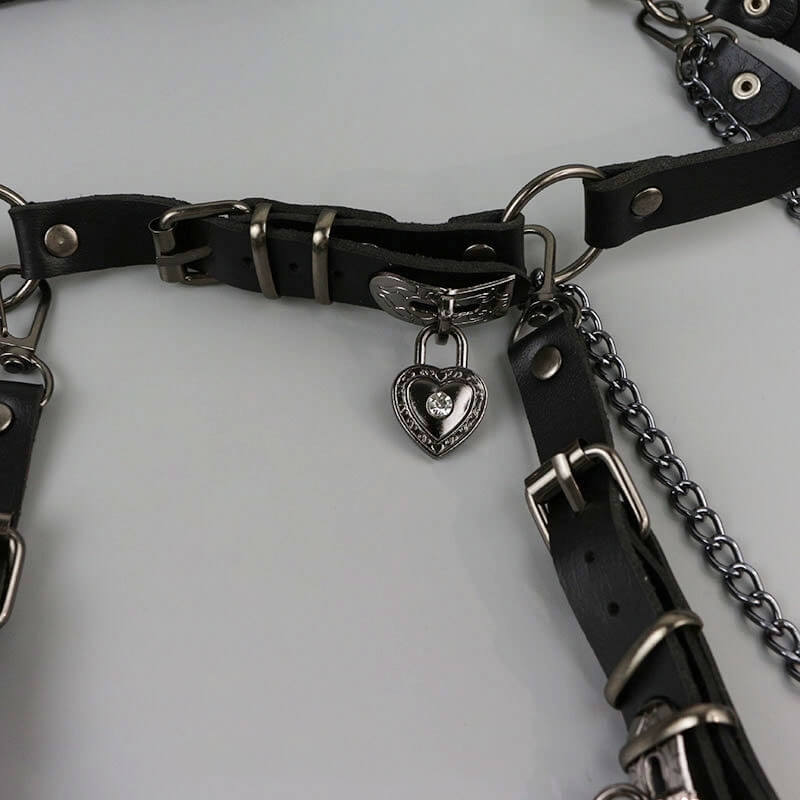 cutiekill-glittering-hearts-punk-belt-b0047