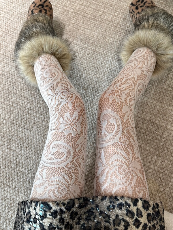 cutiekill-gloria-blossom-lace-tights-c0391