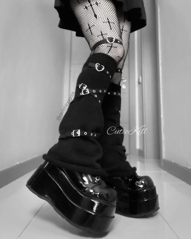 cutiekill-punk-hearts-leg-warmers-c0346