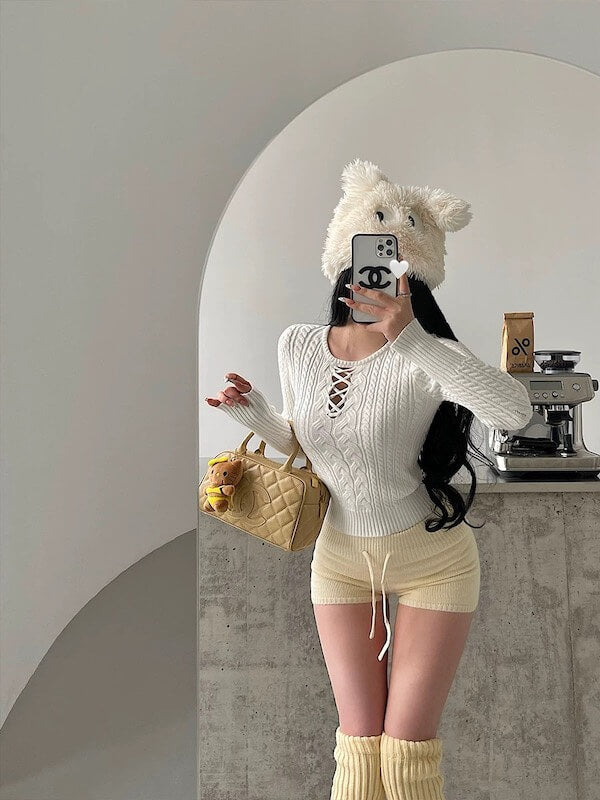 cutiekill-hollow-out-twist-sweater-om0480