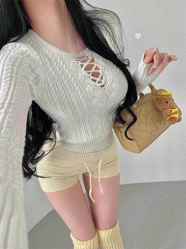 cutiekill-hollow-out-twist-sweater-om0480