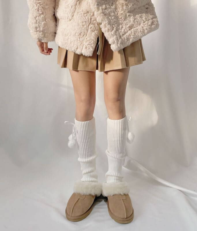cutiekill-kawaii-pompon-fur-balls-leg-warmers-c0056