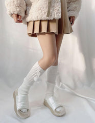 cutiekill-kawaii-pompon-fur-balls-leg-warmers-c0056