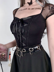 cutiekill-lace-dark-crop-top-ah0311