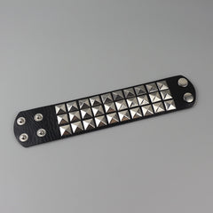 cutiekill-punk-girl-studded-rivet-bracelet-acc001-3