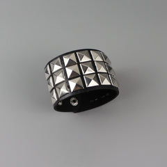 cutiekill-punk-girl-studded-rivet-bracelet-acc001-3