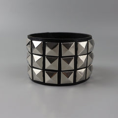 cutiekill-punk-girl-studded-rivet-bracelet-acc001-3