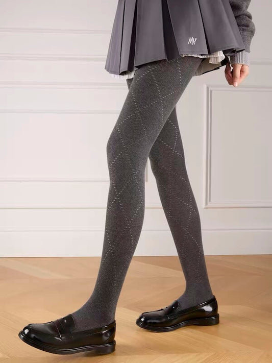 cutiekill-soft-girl-hollow-diamond-patterned-tights-c0436