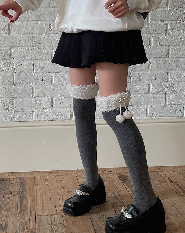 cutiekill-vintage-pompon-thigh-high-warm-stockings-c0163