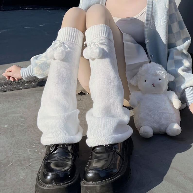 cutiekill-fluffy-pompon-girly-leg-warmers-c0175