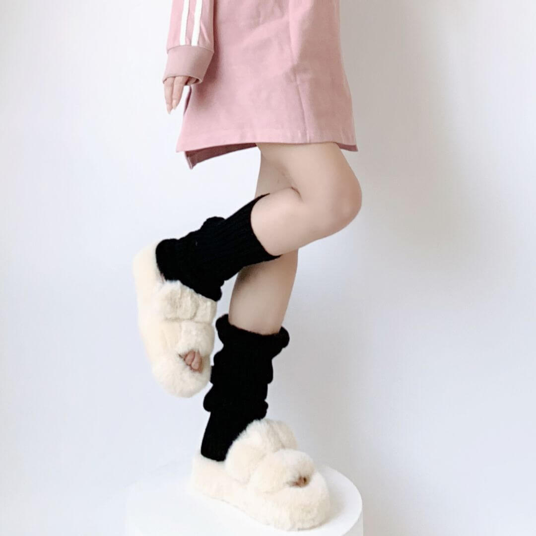 cutiekill-furry-pink-leg-warmers-c0164