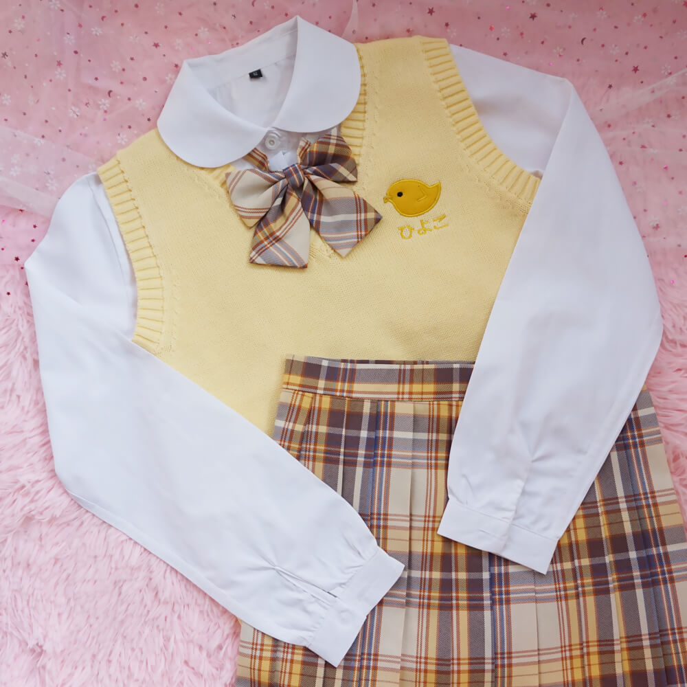 cutiekill-jk-yellow-chick-uniform-knit-sweater-vest-c01413