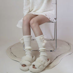 cutiekill-kawaii-pompon-fur-balls-leg-warmer-c0056