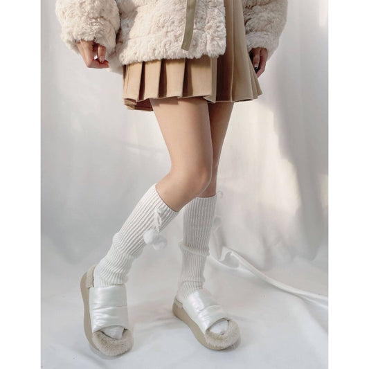 cutiekill-kawaii-pompon-fur-balls-leg-warmer-c0056