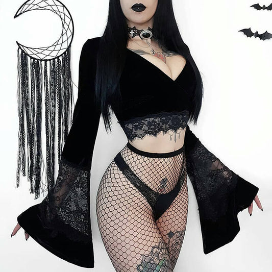 cutiekill-lace-trumpet-sleeve-crop-top-ah0114