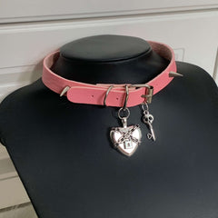 Punk locked heart choker