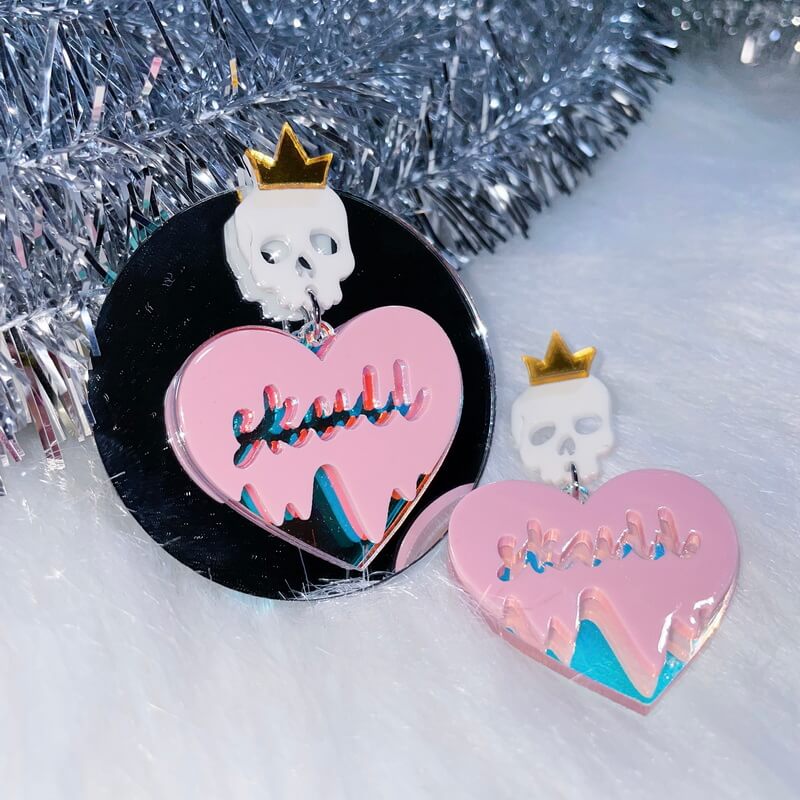 cutiekill-witch-skeleton-hearts-earrings-ah0207