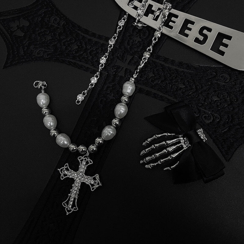 cutiekill-alt-pearl-cross-necklace-ah0400