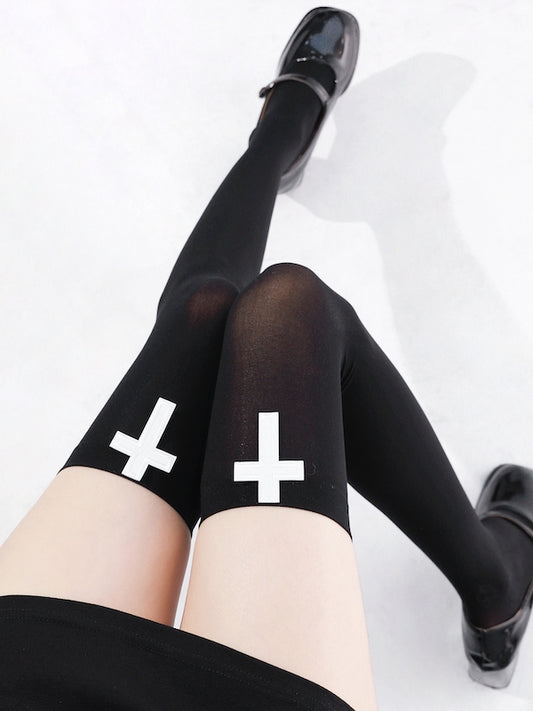 cutiekill-cross-over-knee-stockings-c0547 600