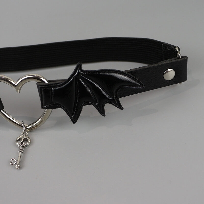 cutiekill-devil-wings-heart-key-punk-garter-ah0803