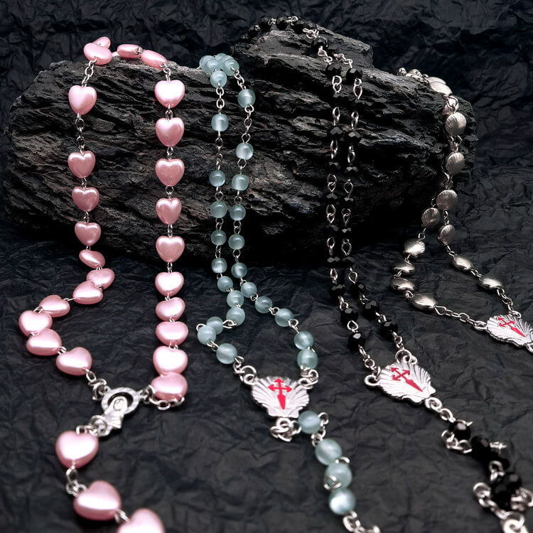 cutiekill-gothic-cross-heart-necklace-ah0454