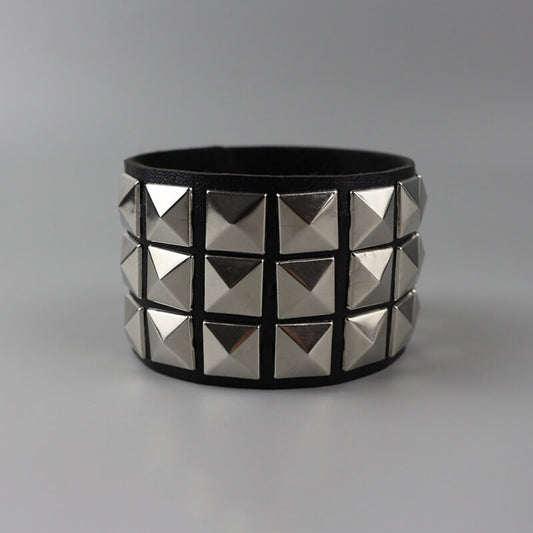 cutiekill-punk-girl-studded-rivet-bracelet-acc001-3