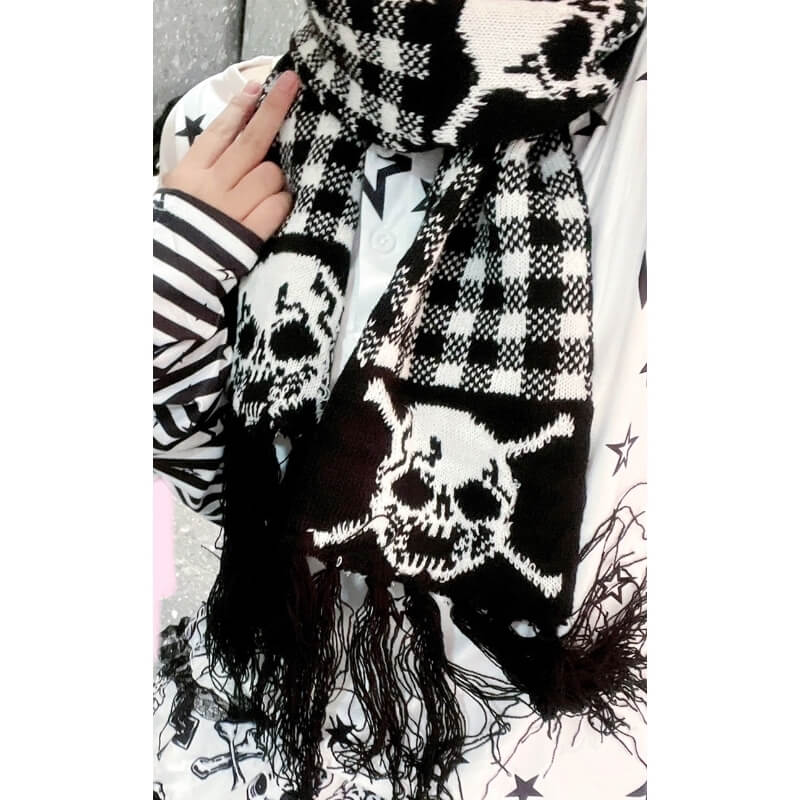 cutiekill-y2k-dark-skull-scarf-ah0672