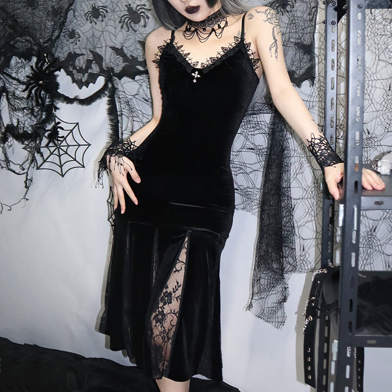 cutiekill-goth-aesthetic-gored-dress-ah0152