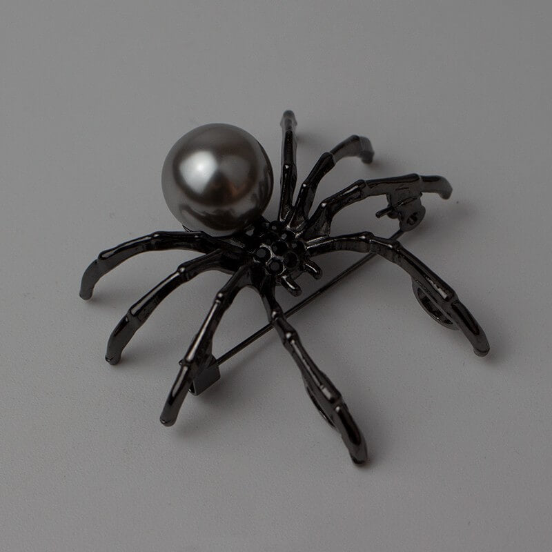 cutiekill-goth-spider-pearl-brooch-ah0045