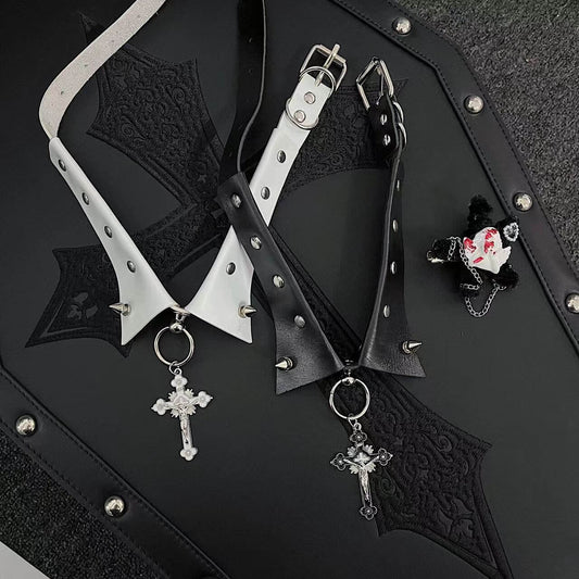    cutiekill-gothic-rivet-cross-choker-ah0349