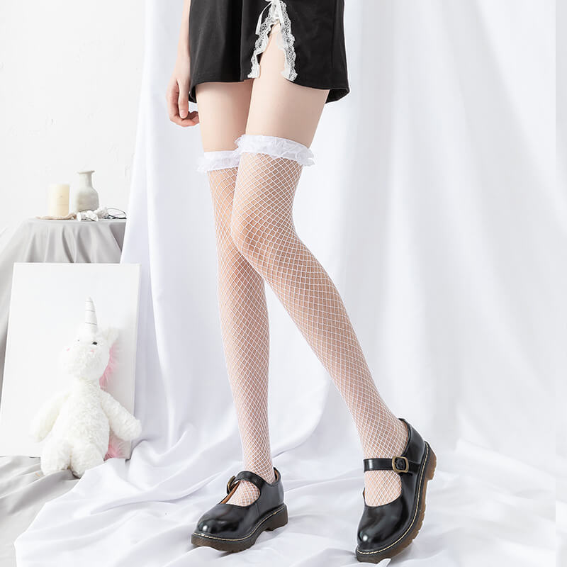 cutiekill-lace-doll-fishnet-stockings-c0002
