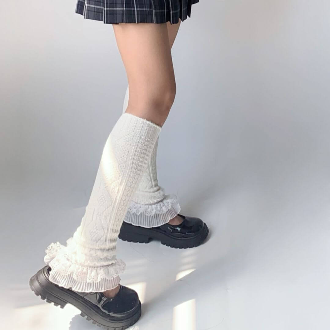    cutiekill-lace-layered-leg-warmers-c0181
