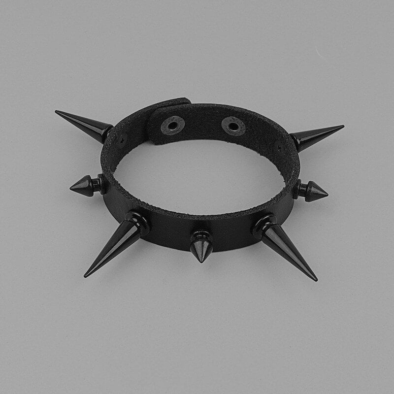 cutiekill-punk-darkness-black-rivet-bracelet-ah0048