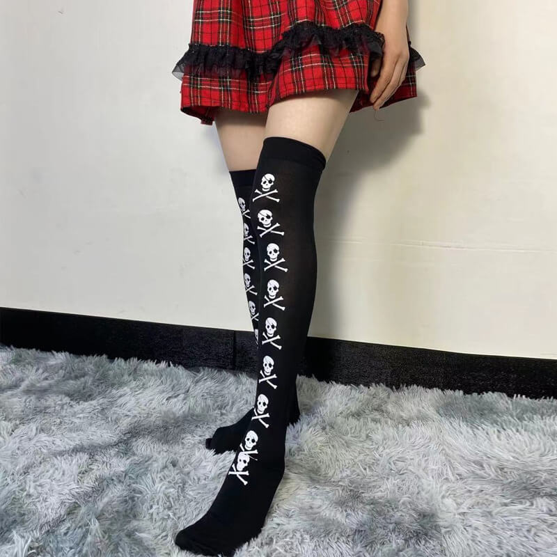    cutiekill-spicy-girl-y2k-skulls-stockings-ah0068