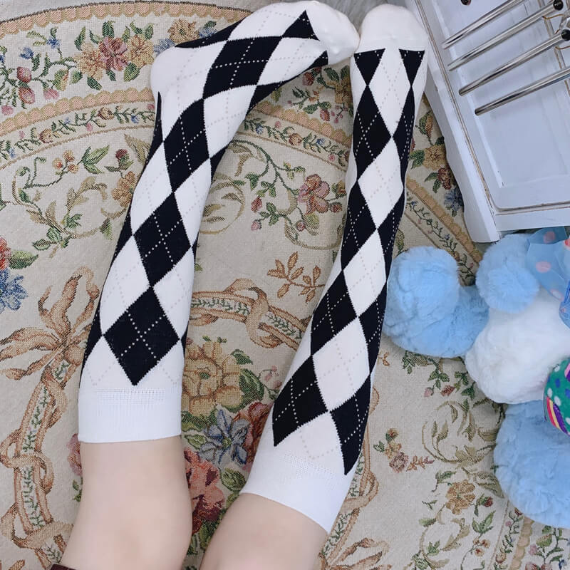    cutiekill-vintage-school-girl-diamond-stockings-c0068